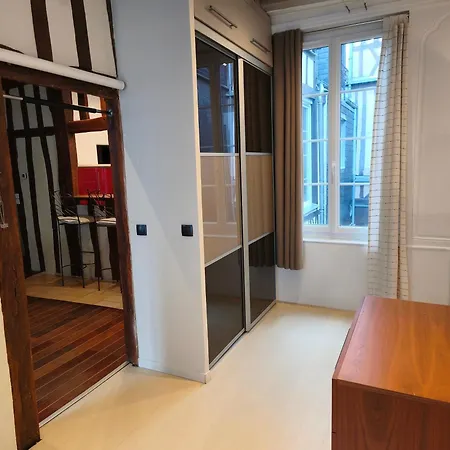 Apartment Le Vieux Palais Hypercentre Rouen, Place Vieux Marche - Linge & Menage Inclus Rouen
